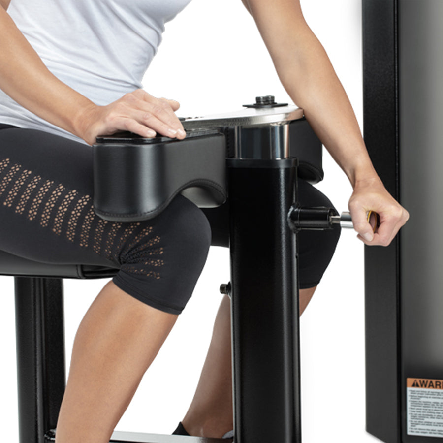 Freemotion | EPIC Selectorized LAT PULLDOWN/HIGH ROW